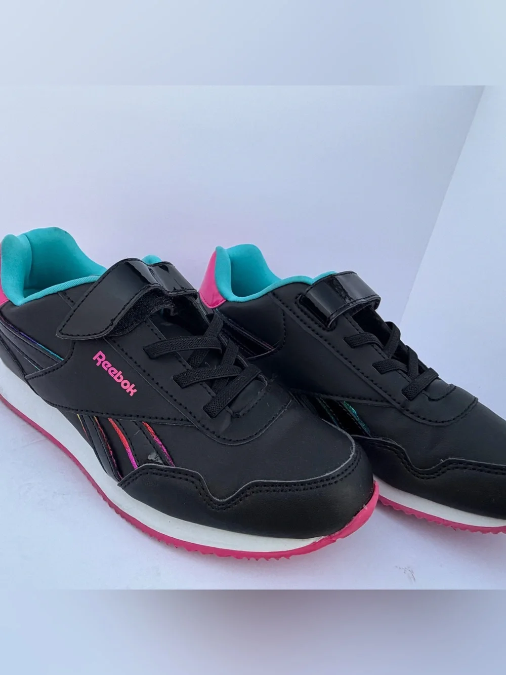 Reebok - Picture 3 of 4